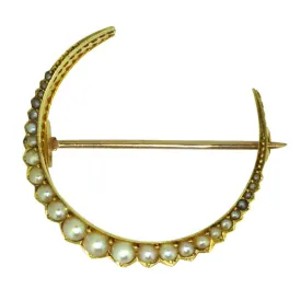 15ct Pearl Crescent Brooch