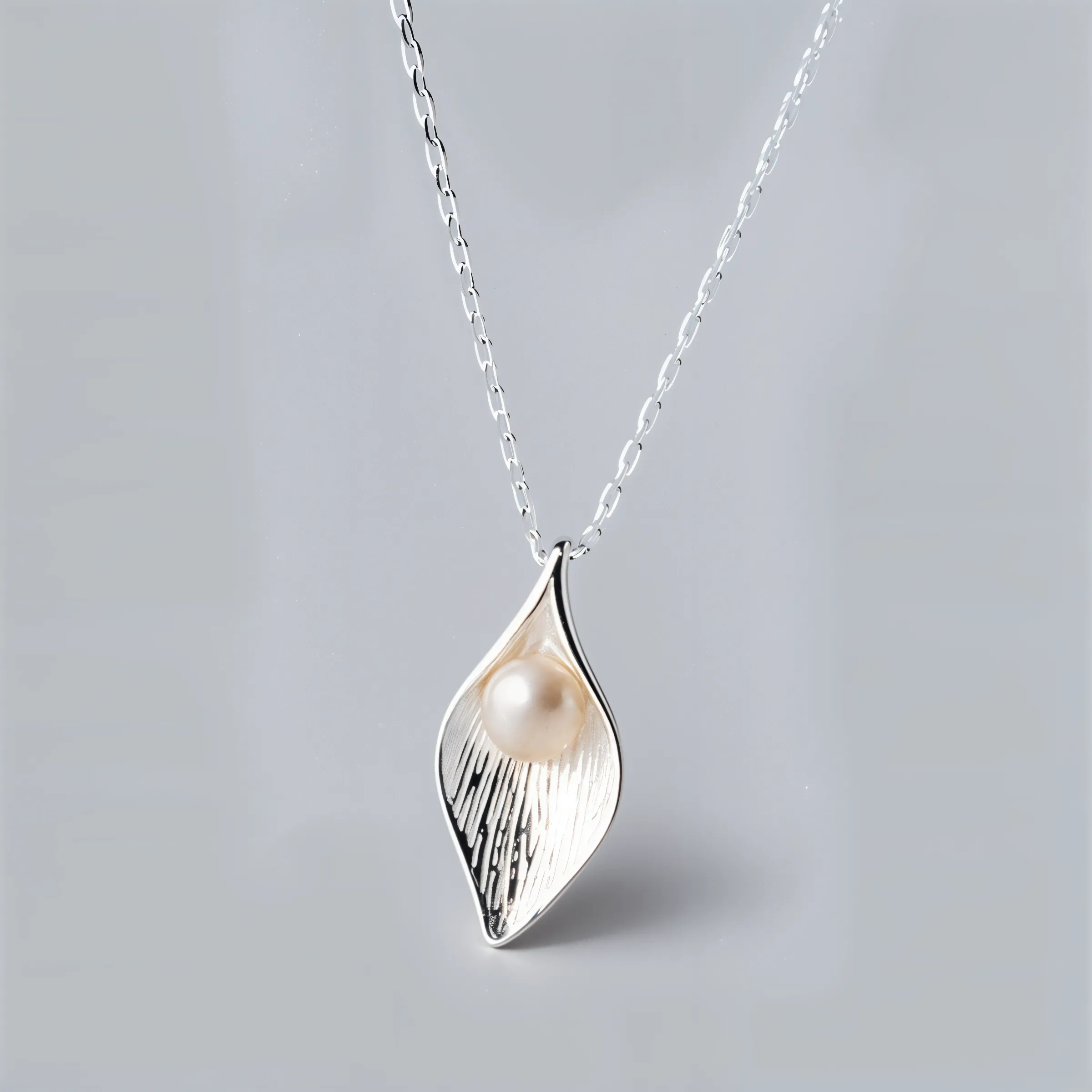 Beauteous Leaf Pearl Necklace