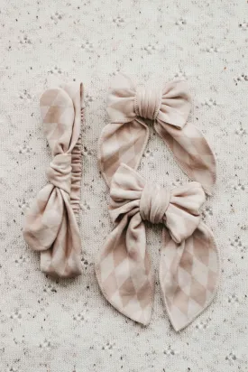 Bencer & Hazelnut Diamond Bows - Rose