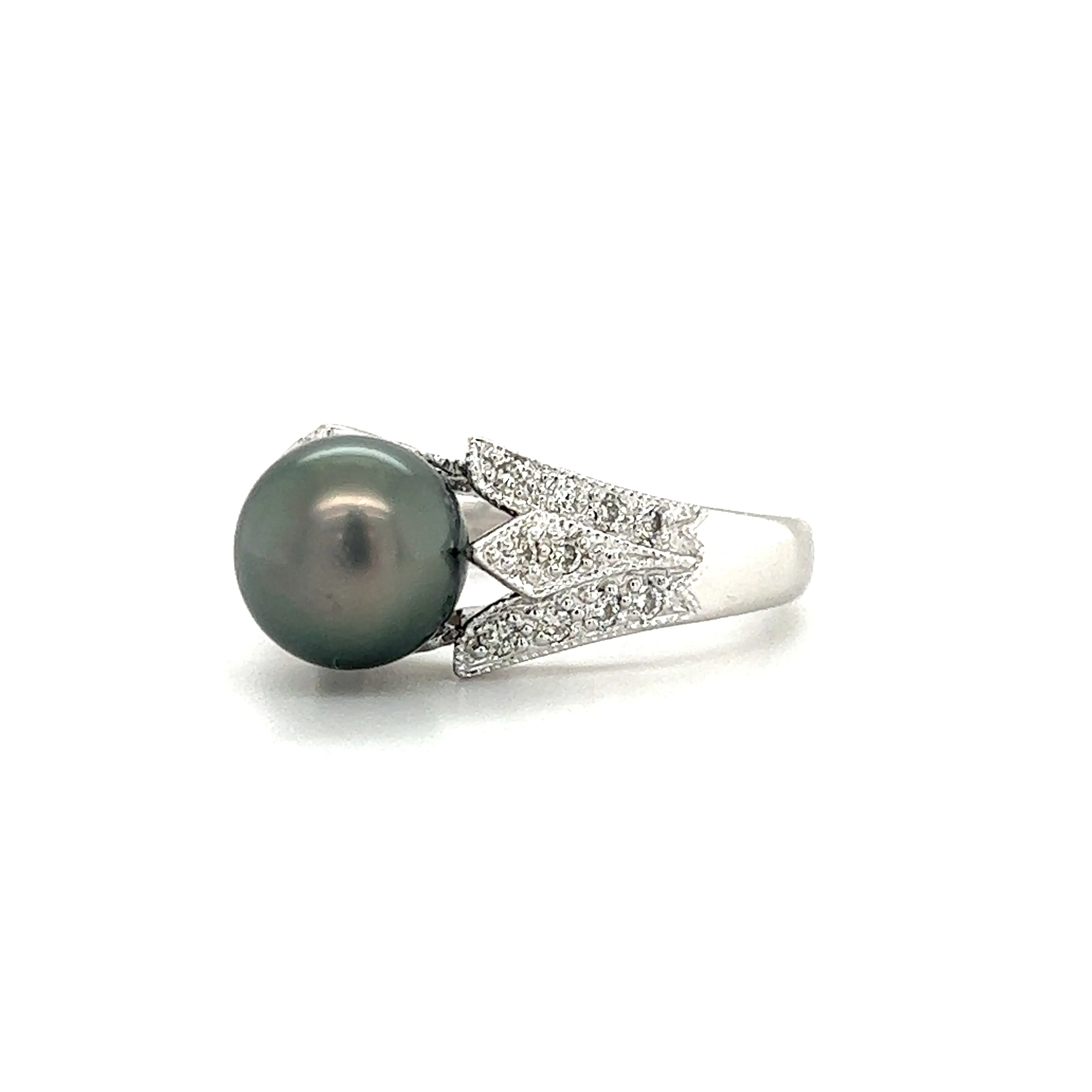 Black Pearl Ring with Twenty Diamonds in 14K White Gold