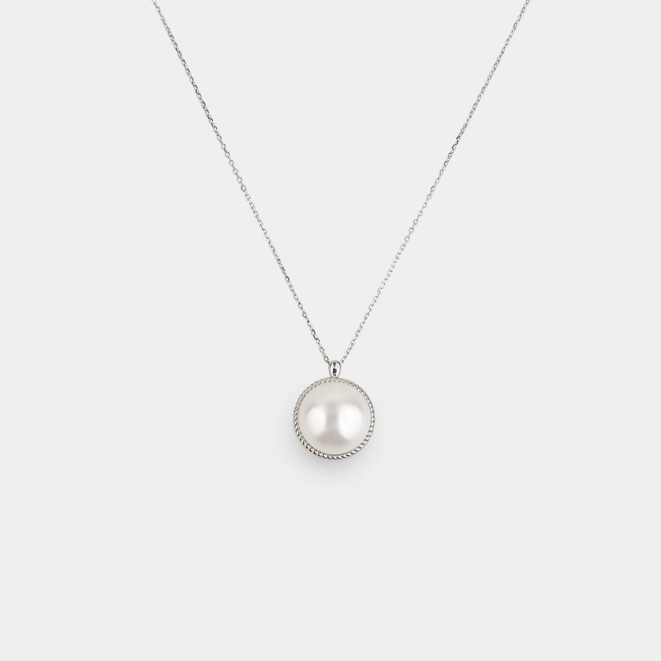 CLARA PEARL SILVER NECKLACE