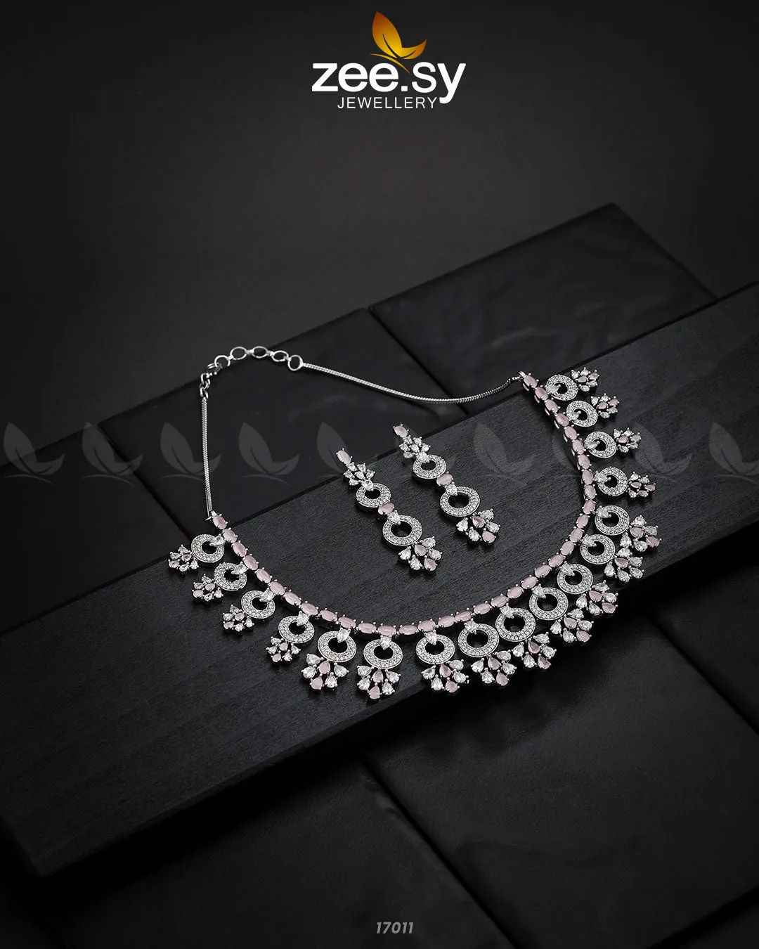 Statement Pieces Necklace