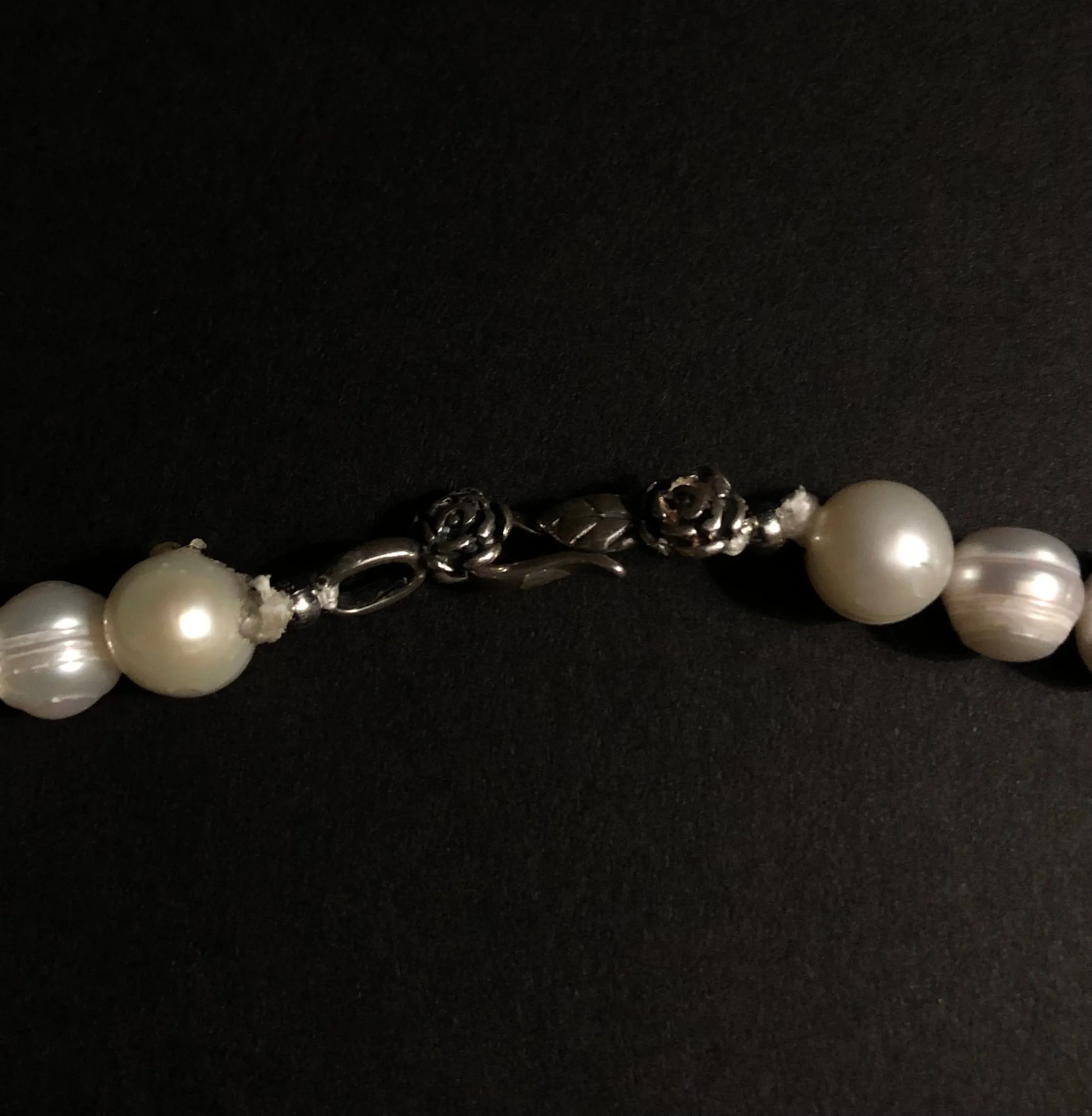 Valda Pearl necklace