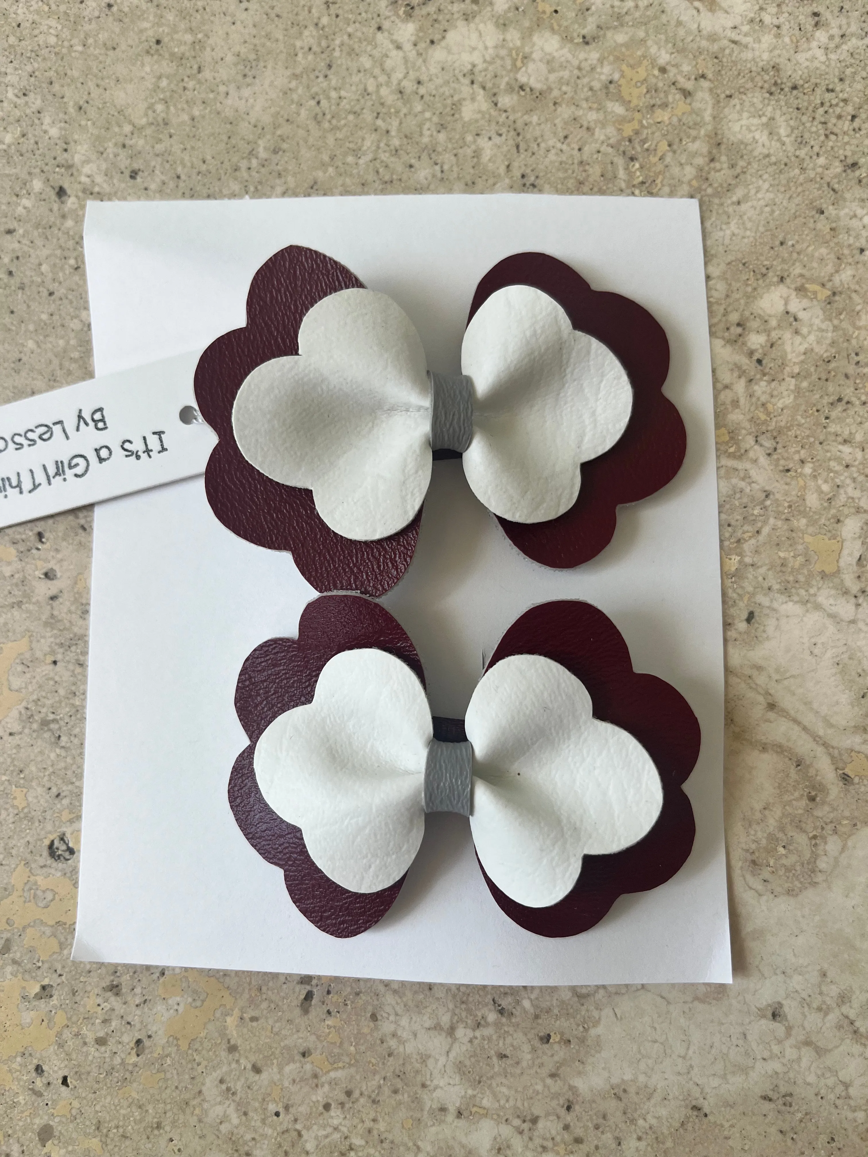 Vinyl scalloped hair bow