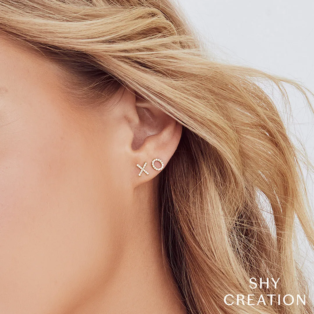 'XO' DIAMOND STUD EARRING